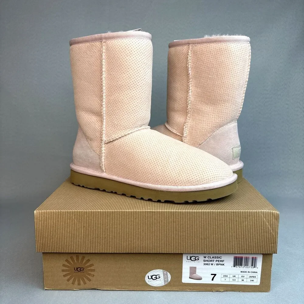 Womens 7 UGG Boots Classic Short Baby Pink Perforated Boho Festival w/ Box RARE! - Picture 13 of 15